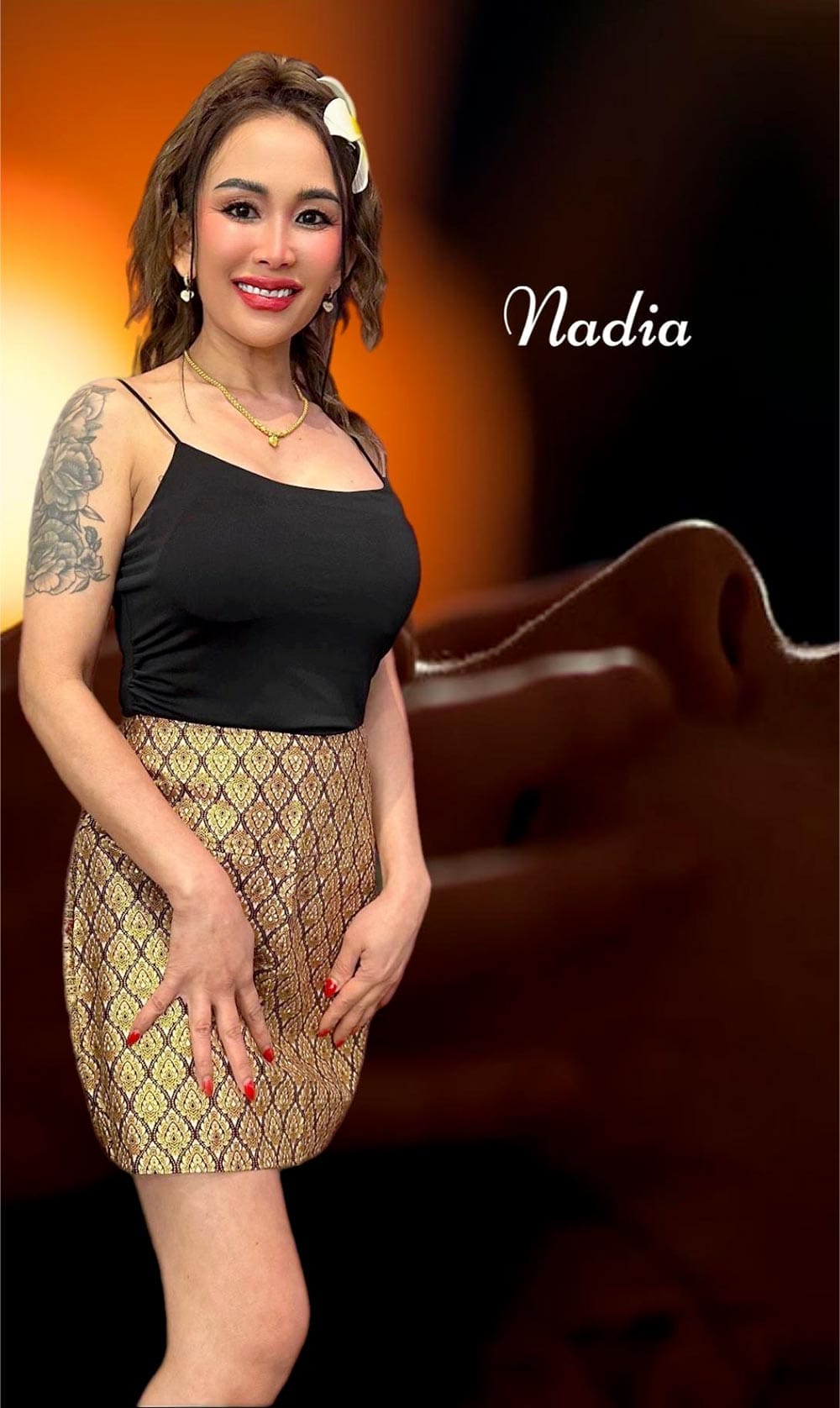 Massaggiatrice Thai a Milano, Nadia è specializzata in riflessologia plantare e massaggio olistico. Con le sue tecniche precise sui punti riflessi dei piedi, riequilibra l’energia di tutto il corpo per un benessere completo. Opera presso il centro massaggi Energy Thai in viale Umbria 52 a Milano.