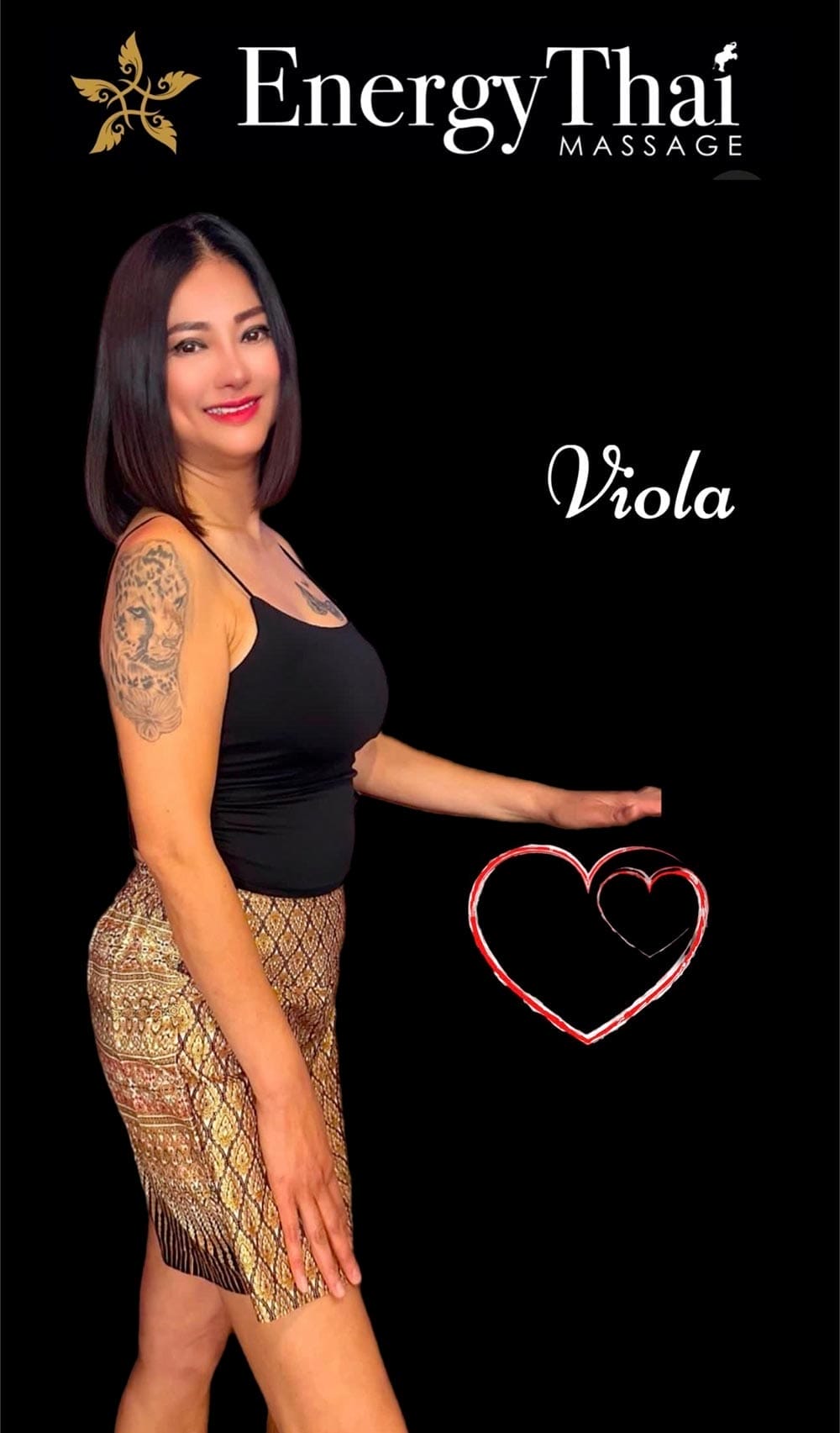 Massaggiatrice Thai a Milan. Versatile con esperienza in multiple tecniche. Viola personalizza ogni trattamento secondo le tue specifiche esigenze. Opera presso il centro massaggi Energy Thai in viale Umbria 52 a Milano.