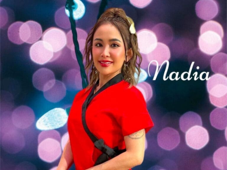 Massaggiatrice Thai a Milano, Nadia è specializzata in riflessologia plantare e massaggio olistico. Con le sue tecniche precise sui punti riflessi dei piedi, riequilibra l’energia di tutto il corpo per un benessere completo. Opera presso il centro massaggi Energy Thai in viale Umbria 52 a Milano.